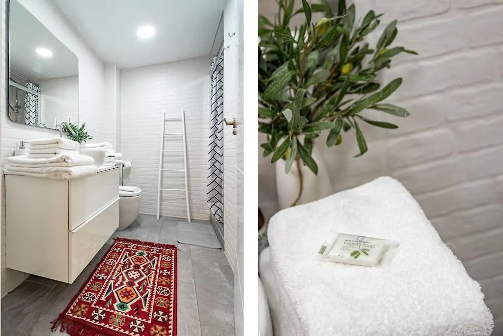 Casa Alcazavilla Malaga Apartment